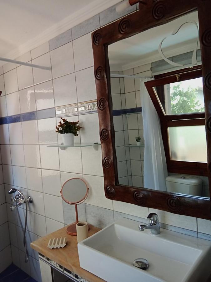 Kosta N'Tina Guest House Lefkáda Extérieur photo